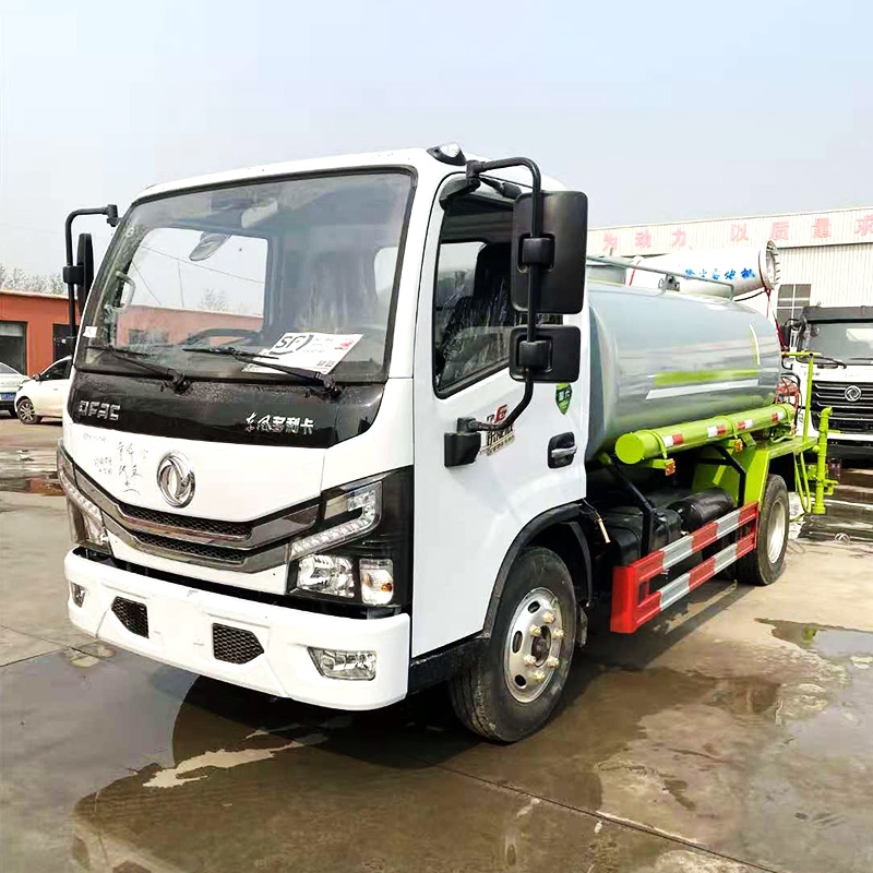 洒水车的夏季维护